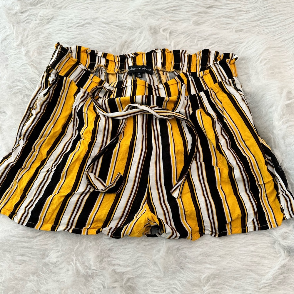 Ambiance Shorts